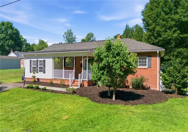 Homes for sale in Mount Airy, NC | 1811 Aims Ave, Mount Airy, NC 27030 | MLS# 1225199