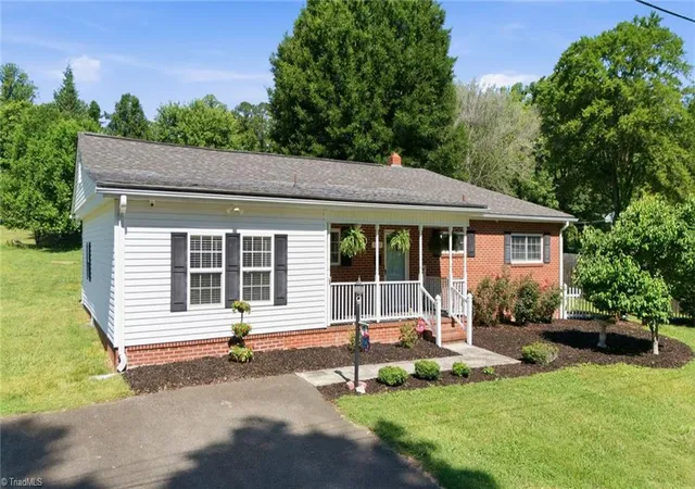 Homes for sale in Mount Airy, NC | 1811 Aims Ave, Mount Airy, NC 27030 | MLS# 1225199