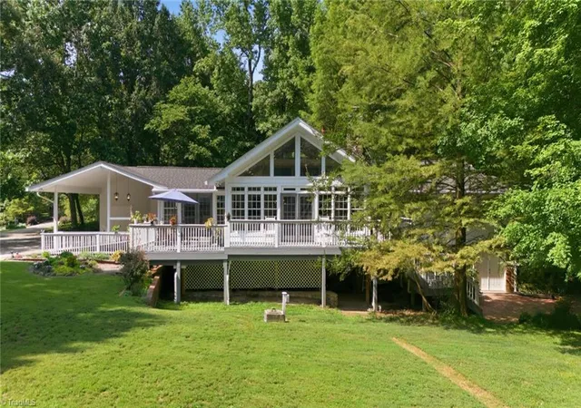 3rd image of 6312 Hickory Hollow Rd, Jamestown, NC 27282 | MLS# 1227506