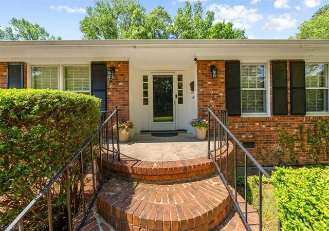 3rd image of 4311 Dogwood Dr, Greensboro, NC 27410 | MLS# 1220500