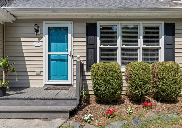 4th image of 4965 Lochraven Dr, Winston Salem, NC 27104 | MLS# 1231485