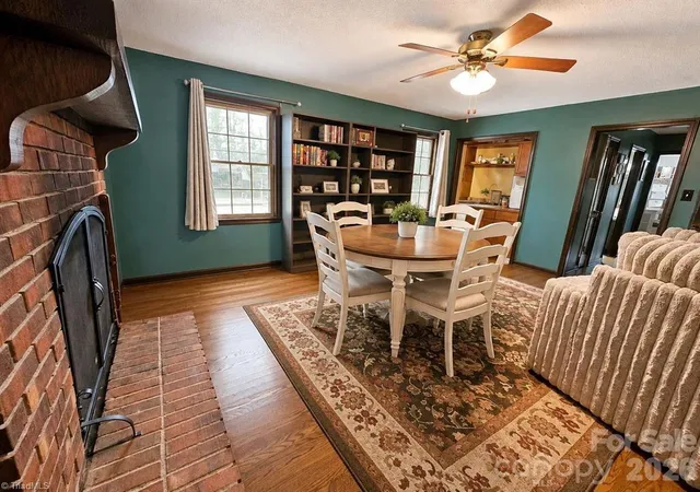 Photo 4 of Sale Pending at 6127 Winview Heights St, Clemmons, NC 27012 | MLS# 1233139 | Listing updated on 2026-08-31