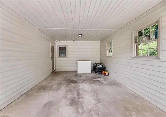 Photo 4 of Single family home for sale at 352 William Ln, Lexington, NC 27295 | MLS# 1229149 | Listing updated on 2026-08-15