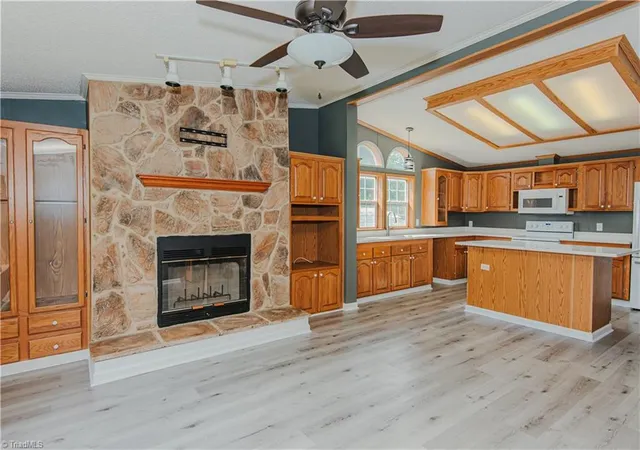 Photo 4 of Manufactured home for sale at 127 Shelby Ln, Madison, NC 27025 | MLS# 1231403 | Listing updated on 2026-08-16