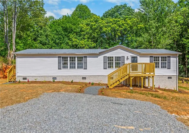 Homes for sale in Sandy Ridge, NC | 1100 Sandy Ln, Sandy Ridge, NC 27046 | MLS# 1220507