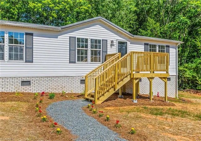 Homes for sale in Sandy Ridge, NC | 1100 Sandy Ln, Sandy Ridge, NC 27046 | MLS# 1220507