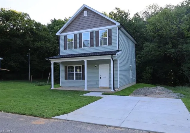 2nd image of 115 Pond St, Lexington, NC 27292 | MLS# 1232854