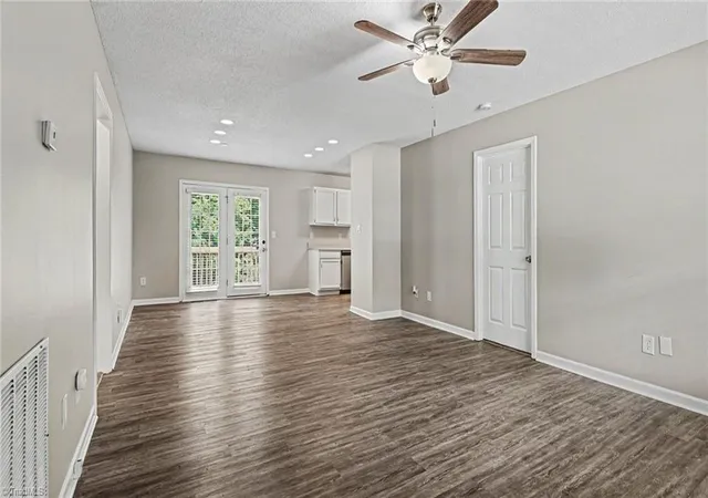 4th image of 2 Leaf Ridge Ct, Thomasville, NC 27360 | MLS# 1223338