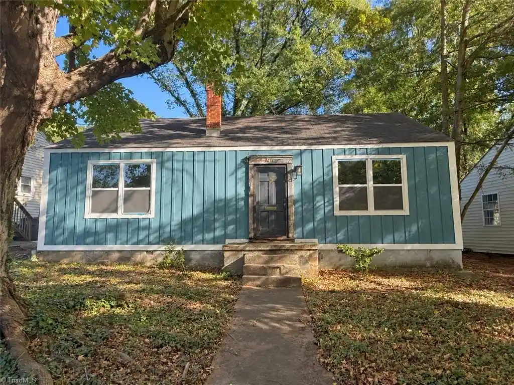 Photo 1 of Sale Pending at 711 Magnolia St, Winston Salem, NC 27103 | MLS# 1239582 | Listing updated on 2026-10-27