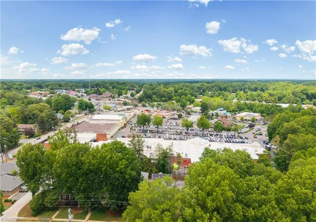 39th image of 3365 York Rd, Winston Salem, NC 27106 | MLS# 1219301