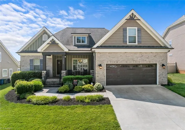 Homes for sale in Pfafftown, NC | 3445 Grandview Crossing Ln, Pfafftown, NC 27040 | MLS# 1226883