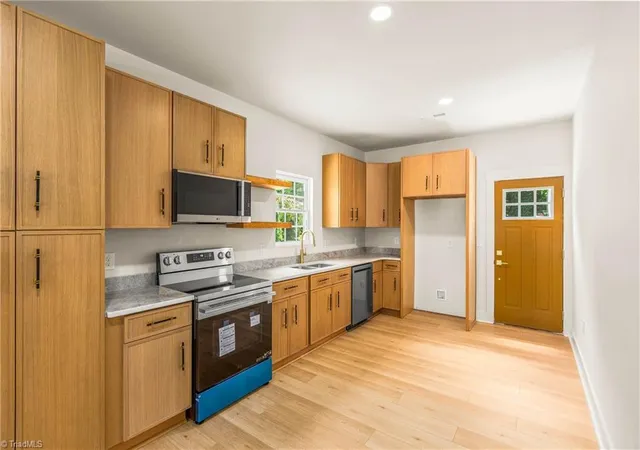 5th image of 412 E 15Th St, Winston Salem, NC 27105 | MLS# 1230912
