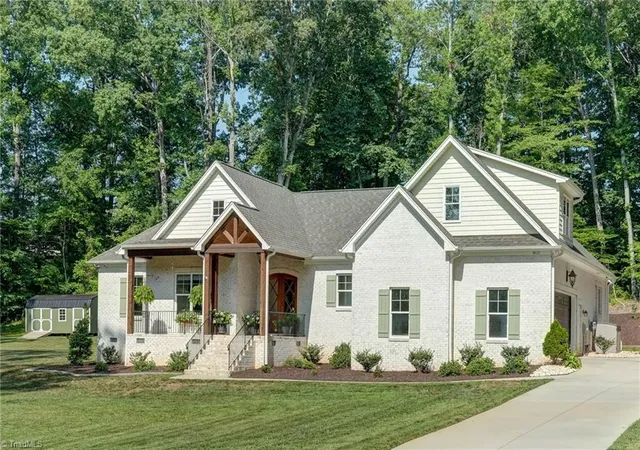 2nd image of 3611 Summit Lakes Dr, Browns Summit, NC 27214 | MLS# 1227638