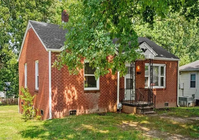 Photo 3 of Single family home for sale at 2723 Sink St, Winston Salem, NC 27107 | MLS# 1231143 | Listing updated on 2026-09-19