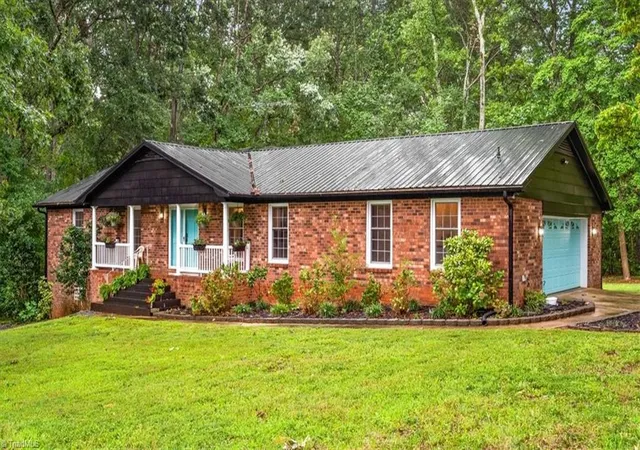 Photo 2 of Sale Pending at 681 Foxcroft Dr, Lexington, NC 27292 | MLS# 1233993 | Listing updated on 2026-09-02