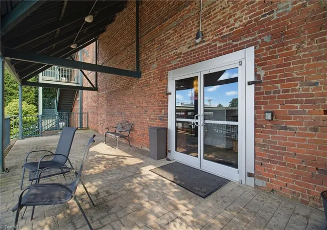 Photo 3 of Single family home for sale at 836 Oak St #306, Winston Salem, NC 27101 | MLS# 1228911 | Listing updated on 2026-10-07