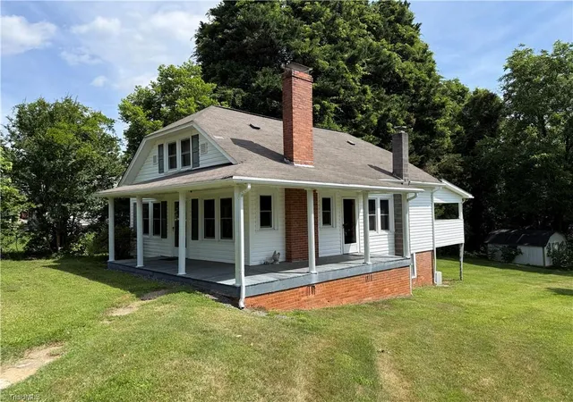 Homes for sale in North Wilkesboro, NC | 2788 Boone Trl, North Wilkesboro, NC 28659 | MLS# 1225232