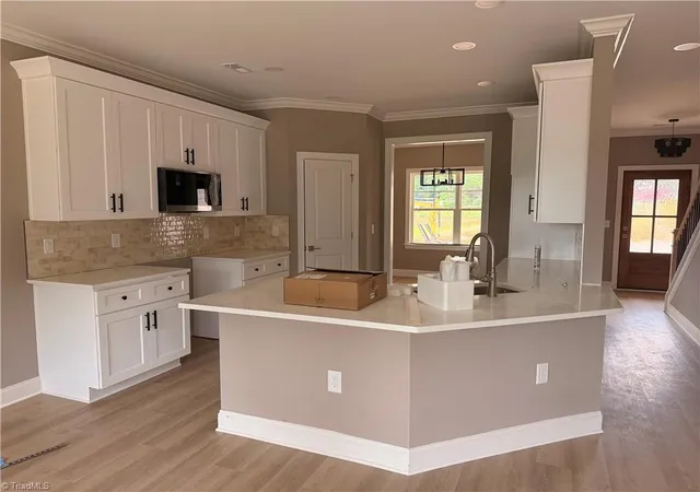 4th image of 2107 Medhurst Dr, Greensboro, NC 27410 | MLS# 1215479