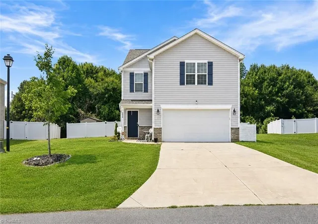 Photo 1 of Single family home for sale at 290 Tally Meadow Ct, Lexington, NC 27295 | MLS# 1233228 | Listing updated on 2026-09-02