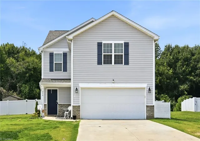 Photo 2 of Single family home for sale at 290 Tally Meadow Ct, Lexington, NC 27295 | MLS# 1233228 | Listing updated on 2026-09-02