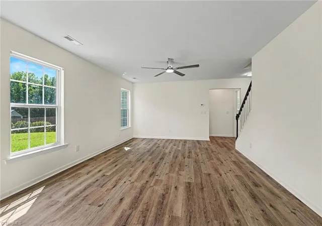 Photo 4 of Single family home for sale at 112 Parkview Ct, Archdale, NC 27263 | MLS# 1231581 | Listing updated on 2026-09-08