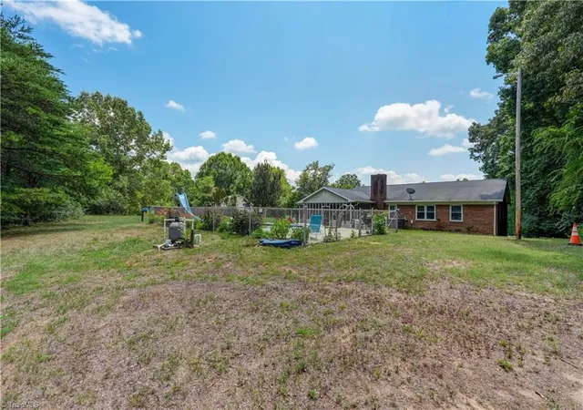 Homes for sale in Eden, NC | 159 Laurell Dr, Eden, NC 27288 | MLS# 1226418