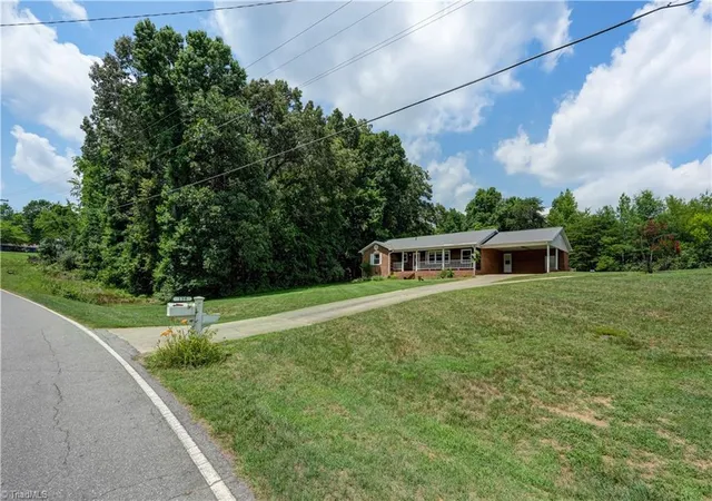 Homes for sale in Eden, NC | 159 Laurell Dr, Eden, NC 27288 | MLS# 1226418