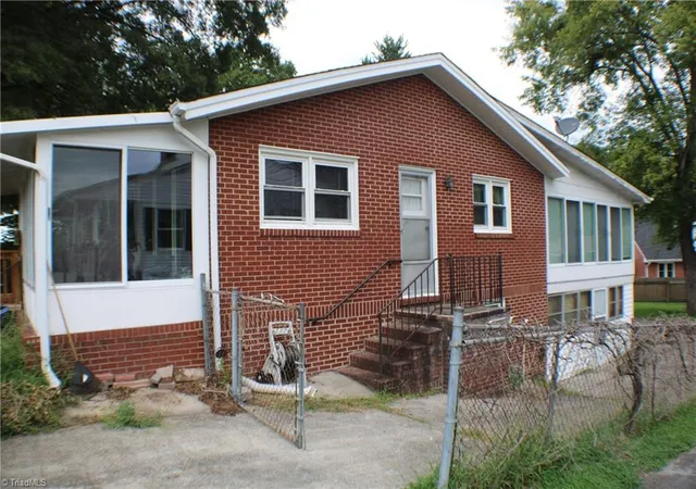3rd image of 340 Marion St, Mount Airy, NC 27030 | MLS# 1230719