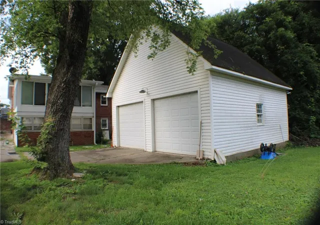 4th image of 340 Marion St, Mount Airy, NC 27030 | MLS# 1230719