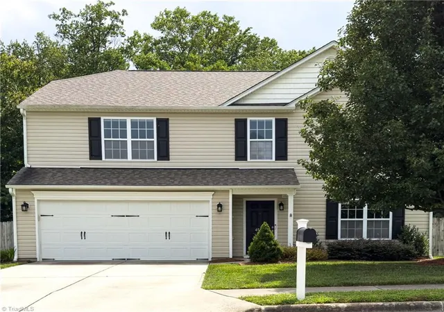 Photo 1 of Single family home for sale at 4586 Ramseur Dr, Winston Salem, NC 27101 | MLS# 1231422 | Listing updated on 2026-09-19