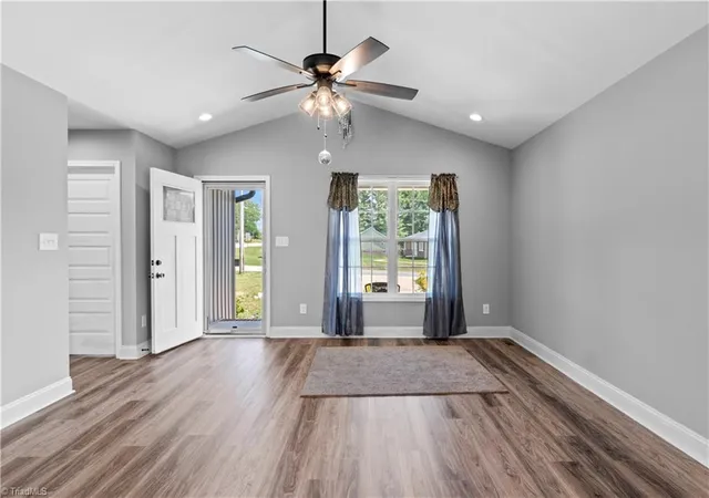 Photo 4 of Single family home for sale at 100 Hillside Dr, Thomasville, NC 27360 | MLS# 1218691 | Listing updated on 2026-06-23