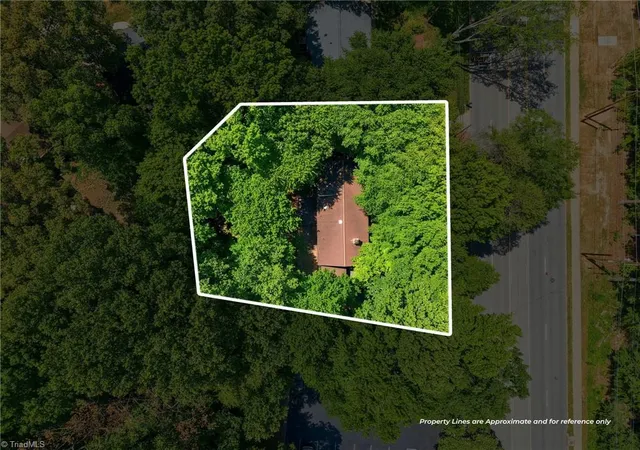 40th image of 4302 Lawndale Dr, Greensboro, NC 27455 | MLS# 1226615