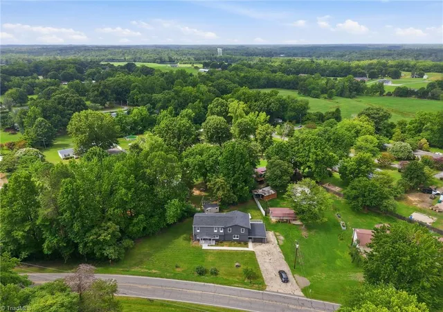 Photo 3 of Single family home for sale at 1224 Mizpah Church Rd, Reidsville, NC 27320 | MLS# 1230034 | Listing updated on 2026-08-25