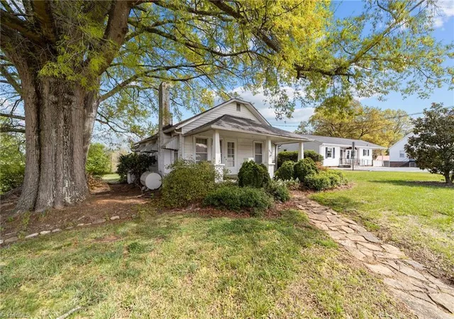Photo 3 of Single family home for sale at 313 E King St, King, NC 27021 | MLS# 1176532 | Listing updated on 2026-07-10