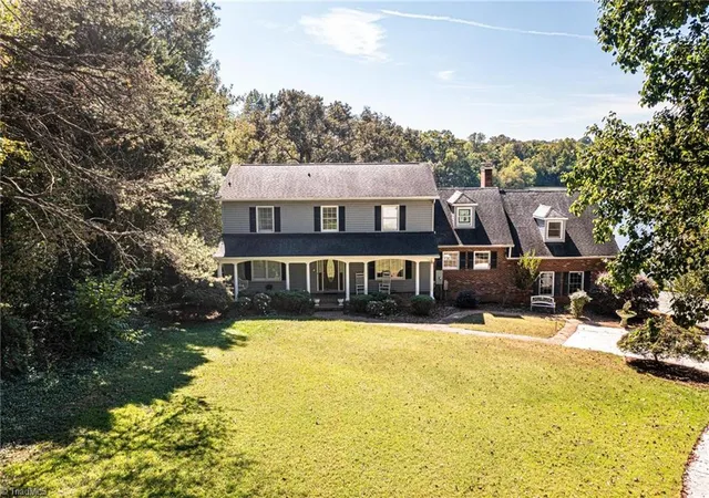 Homes for sale in Granite Falls, NC | 10 Riverview Cir, Granite Falls, NC 28630 | MLS# 1198789