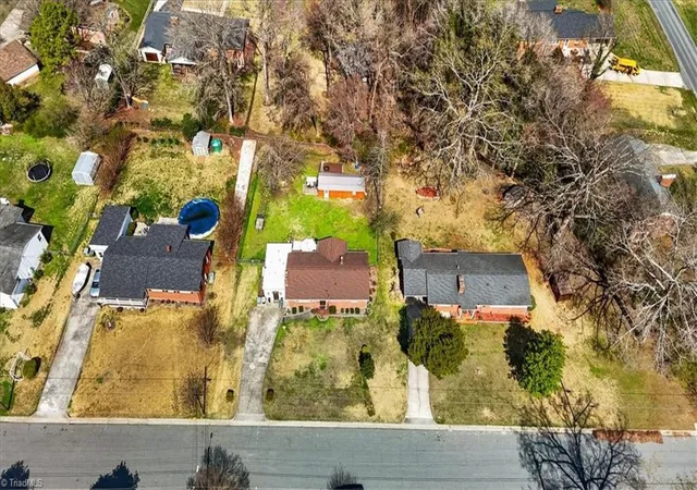 Photo 4 of Single family home for sale at 1025 Parkview St, Asheboro, NC 27203 | MLS# 1212158 | Listing updated on 2026-08-30