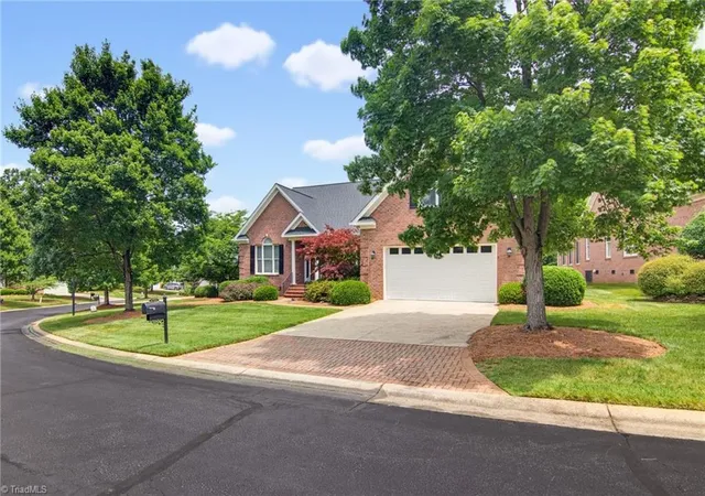 3rd image of 4733 Barrington Pl Ct, Jamestown, NC 27282 | MLS# 1224771