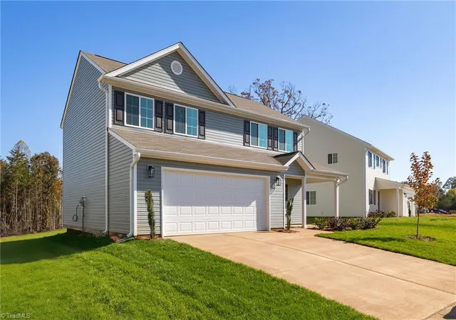 Photo 2 of Single family home for sale at 4124 Falston Dr, Greensboro, NC 27405 | MLS# 1233042 | Listing updated on 2026-08-24