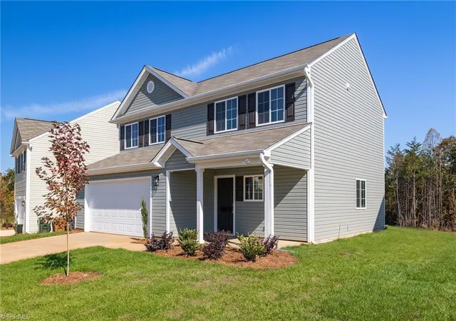 Photo 3 of Single family home for sale at 4124 Falston Dr, Greensboro, NC 27405 | MLS# 1233042 | Listing updated on 2026-08-24