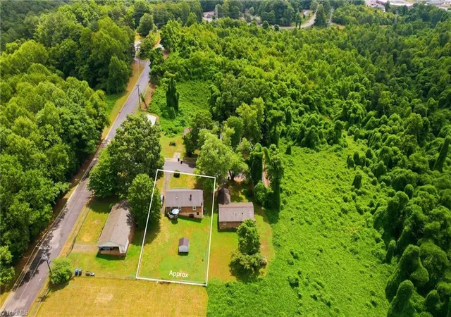Homes for sale in North Wilkesboro, NC | 3020 Pearson St, North Wilkesboro, NC 28659 | MLS# 1227420