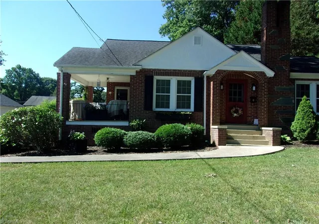 2nd image of 1247 Sunset Dr, Asheboro, NC 27205 | MLS# 1228196