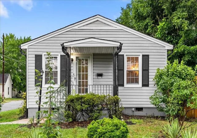 Homes for sale in Thomasville, NC | 415 Davidson St, Thomasville, NC 27360 | MLS# 1226504