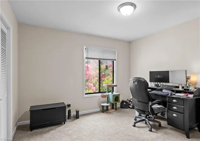 4th image of 165 Forest View Dr, Winston Salem, NC 27104 | MLS# 1229588