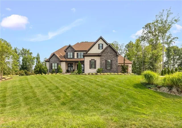 Photo 3 of Single family home for sale at 5503 Briardenn Ct, Summerfield, NC 27358 | MLS# 1228584 | Listing updated on 2026-09-16