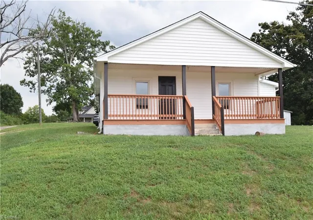 Photo 3 of Single family home for sale at 4190 Grubbs Rd, Walkertown, NC 27051 | MLS# 1233129 | Listing updated on 2026-08-21