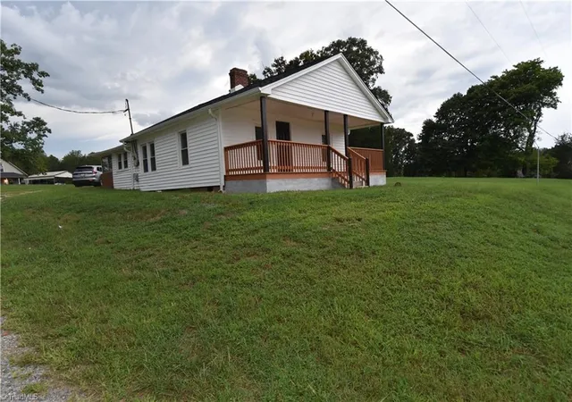 Photo 3 of Single family home for sale at 4190 Grubbs Rd, Walkertown, NC 27051 | MLS# 1233129 | Listing updated on 2026-10-10