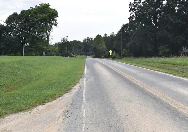 Photo 4 of Single family home for sale at 4190 Grubbs Rd, Walkertown, NC 27051 | MLS# 1233129 | Listing updated on 2026-10-10