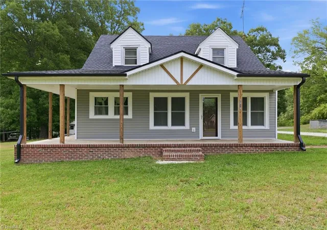 Homes for sale in Randleman, NC | 2816 Old Liberty Rd, Randleman, NC 27317 | MLS# 1224833