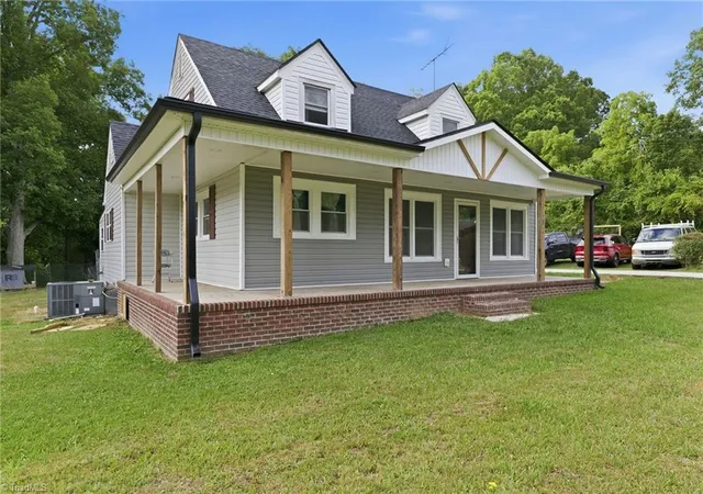Homes for sale in Randleman, NC | 2816 Old Liberty Rd, Randleman, NC 27317 | MLS# 1224833