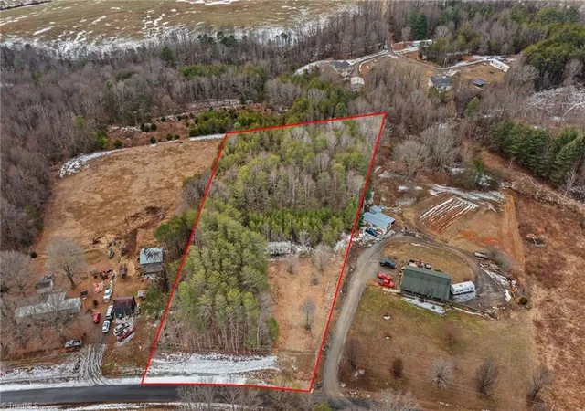 Photo 5 of Sale Pending at 318 Wayne Marshall Rd, Elkin, NC 28621 | MLS# 1225778 | Listing updated on 2026-08-15